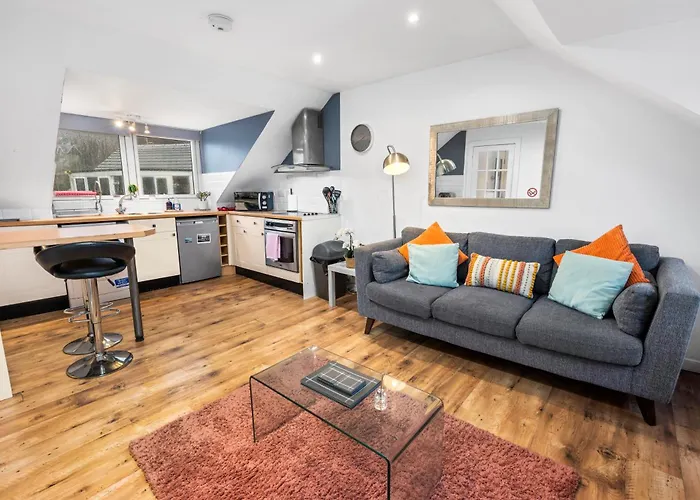 Beautiful 2Br Apartment With Mccaigs Tower Views
