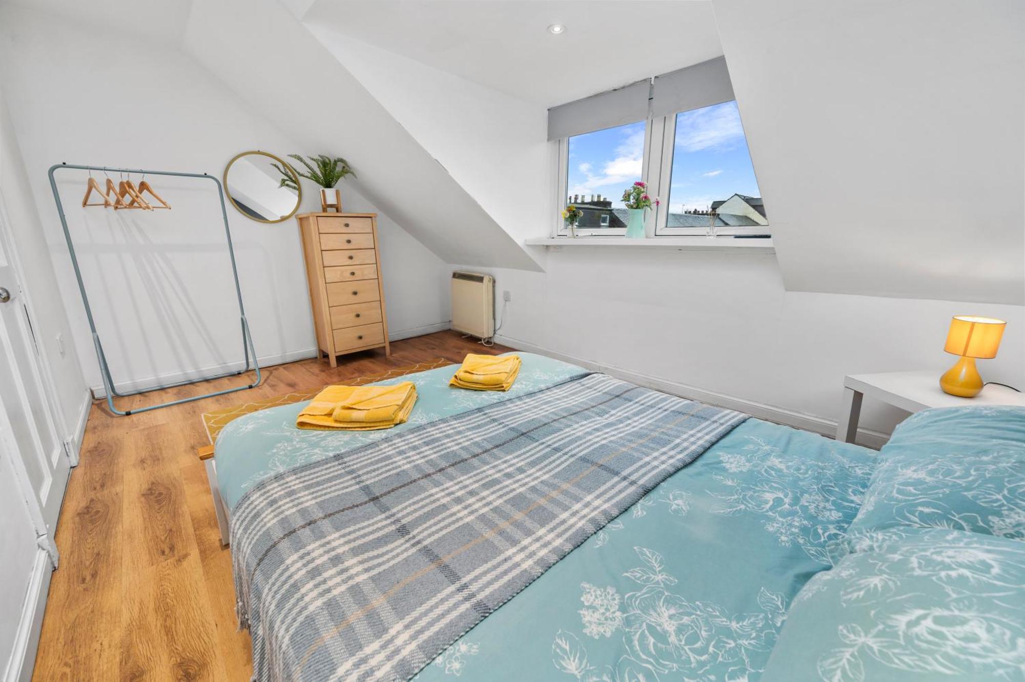 Beautiful 2br With Mccaigs Tower Views Apartamento Oban